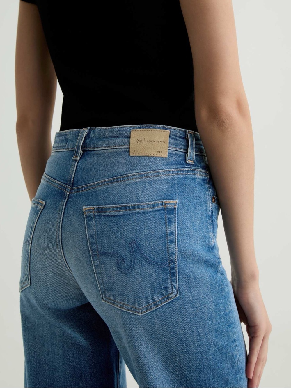 AG Saige Wide Leg Crop Jean in 13 Years Allure